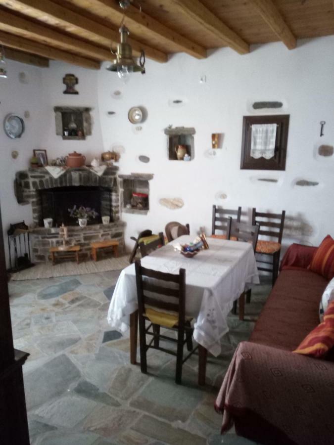 Traditional House Paros Sarakiniko  ภายนอก รูปภาพ
